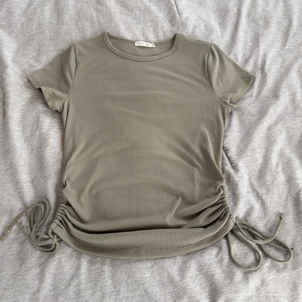 Heart & Hips ribbed ruched top